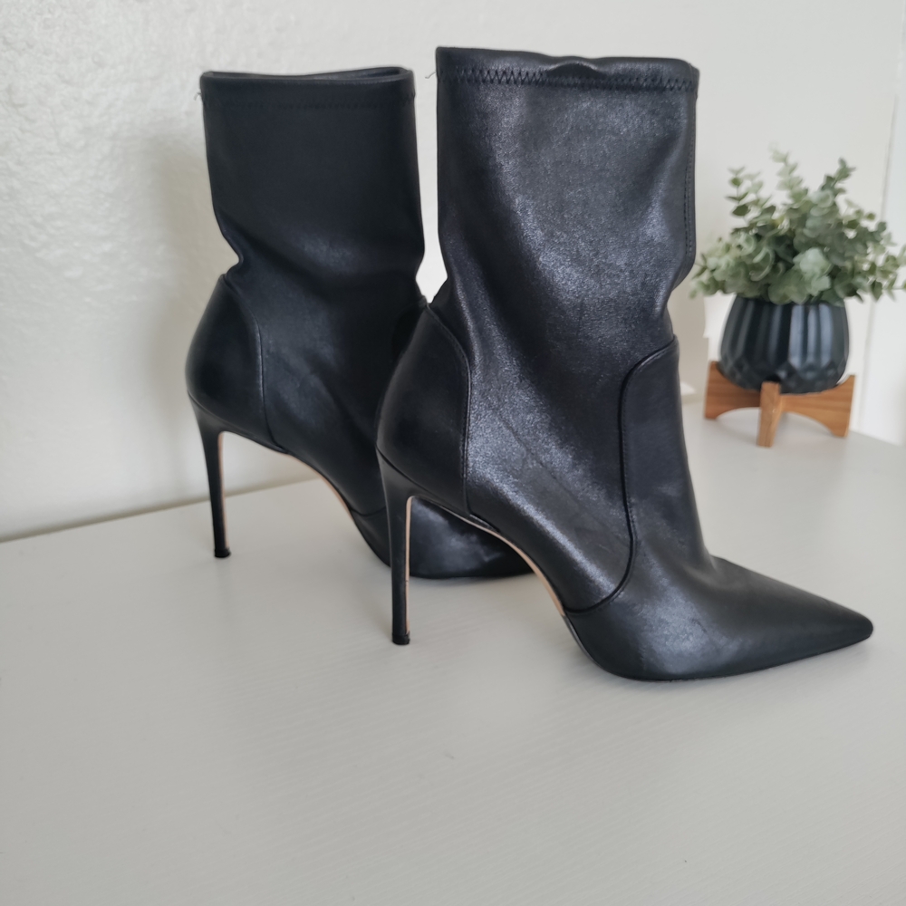 Elegant Black Stiletto Heel Boots